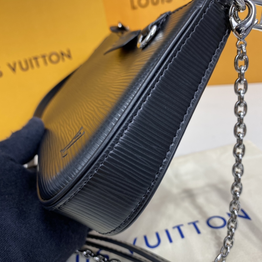 Louis Vuitton EASY POUCH ON STRAP Handbag Epi Leather M80471 Black